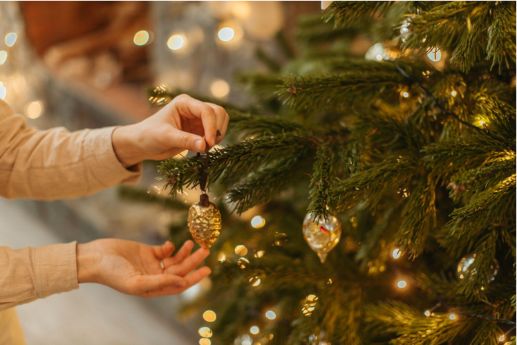 Why Artificial Christmas Trees are Perfect for Family Time